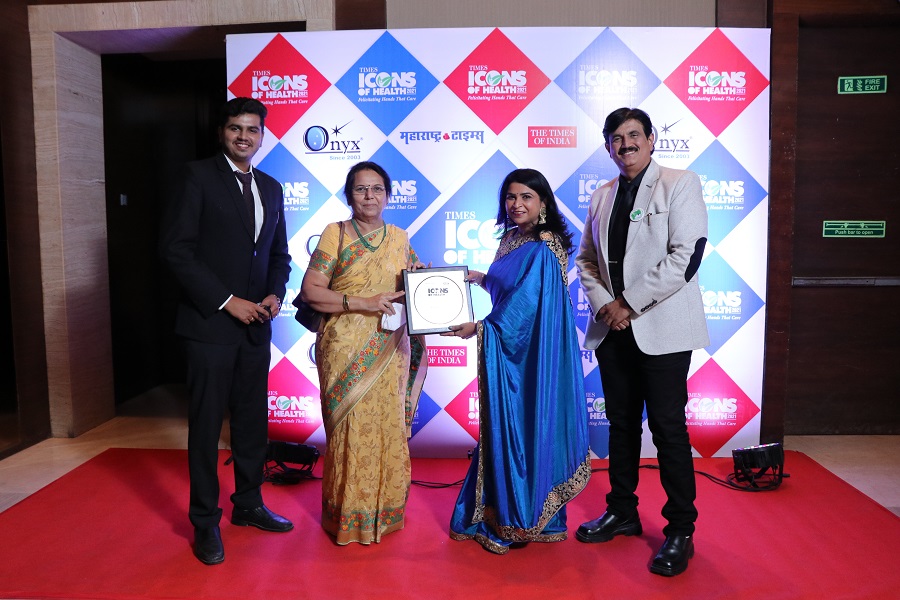 Dr. Jyotsna Joshi regarded as the Icon of Health at the prestigious Times Group Awards
